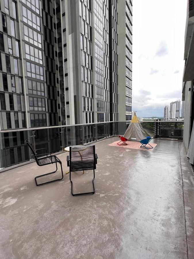 D Bunga مسلم Homestay Pool View Legoland Nusajaya Nusajaya  Extérieur photo