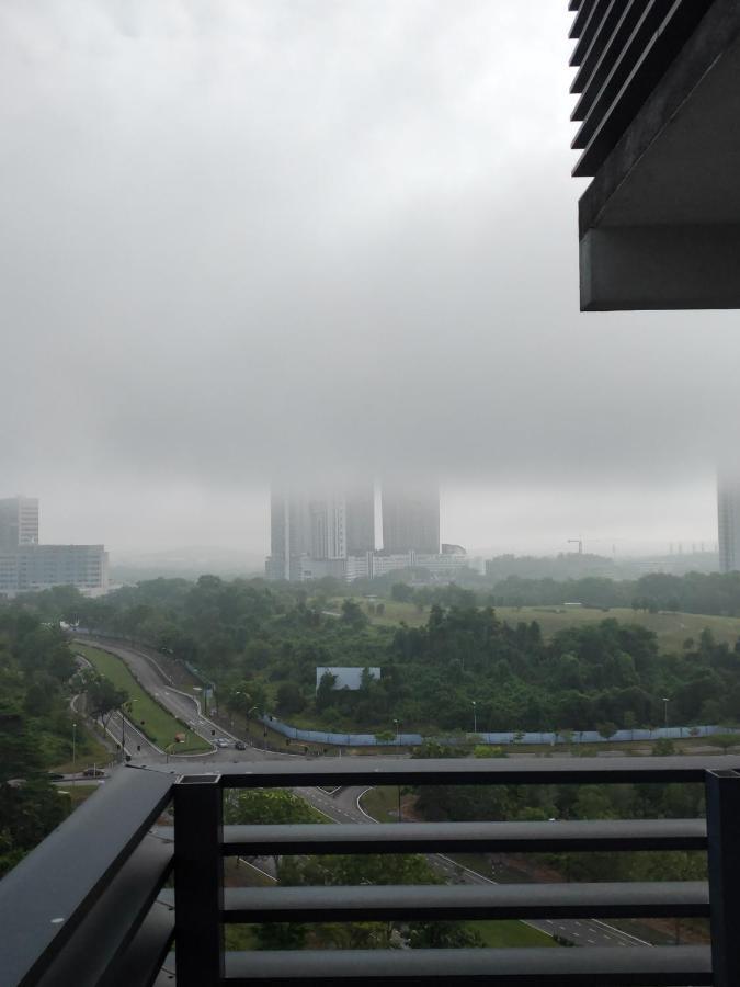 D Bunga مسلم Homestay Pool View Legoland Nusajaya Nusajaya  Extérieur photo