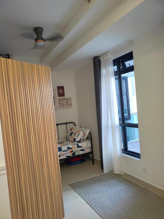 D Bunga مسلم Homestay Pool View Legoland Nusajaya Nusajaya  Extérieur photo