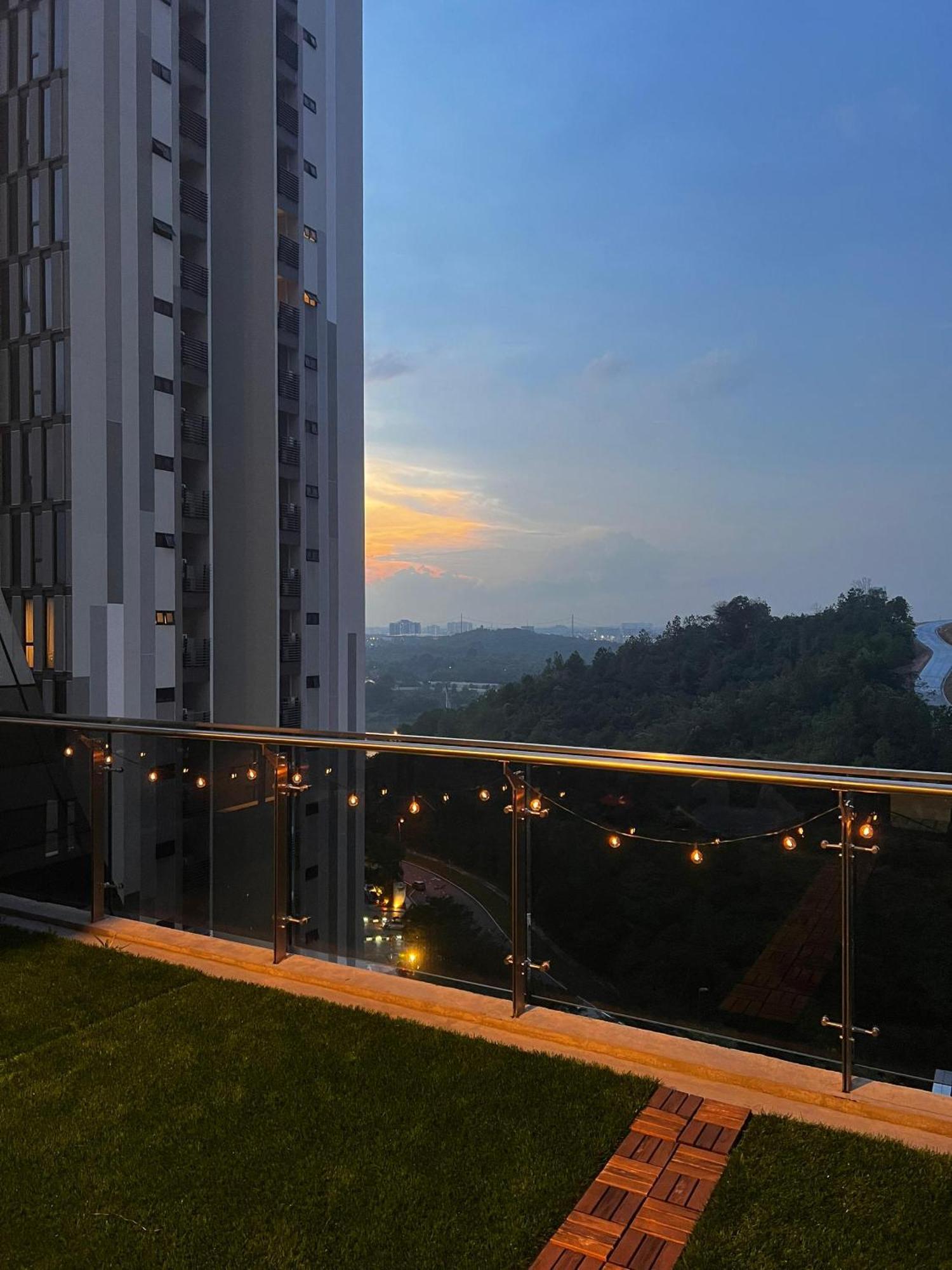 D Bunga مسلم Homestay Pool View Legoland Nusajaya Nusajaya  Extérieur photo